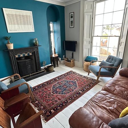 3 Bed Georgian Grade II Listed Townhouse Close To Tunnel Beaches Ilfracombe Exterior photo
