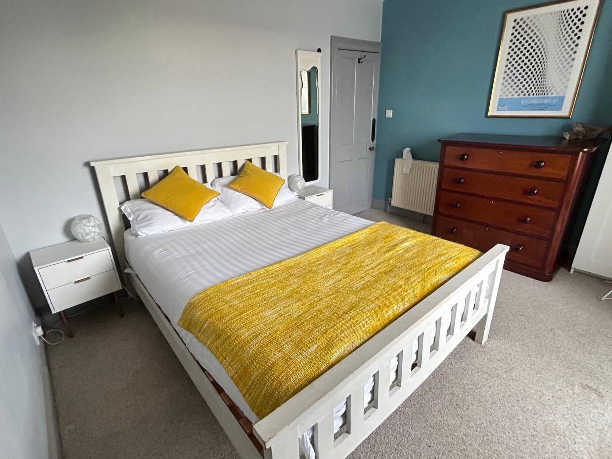 3 Bed Georgian Grade II Listed Townhouse Close To Tunnel Beaches Ilfracombe Exterior photo